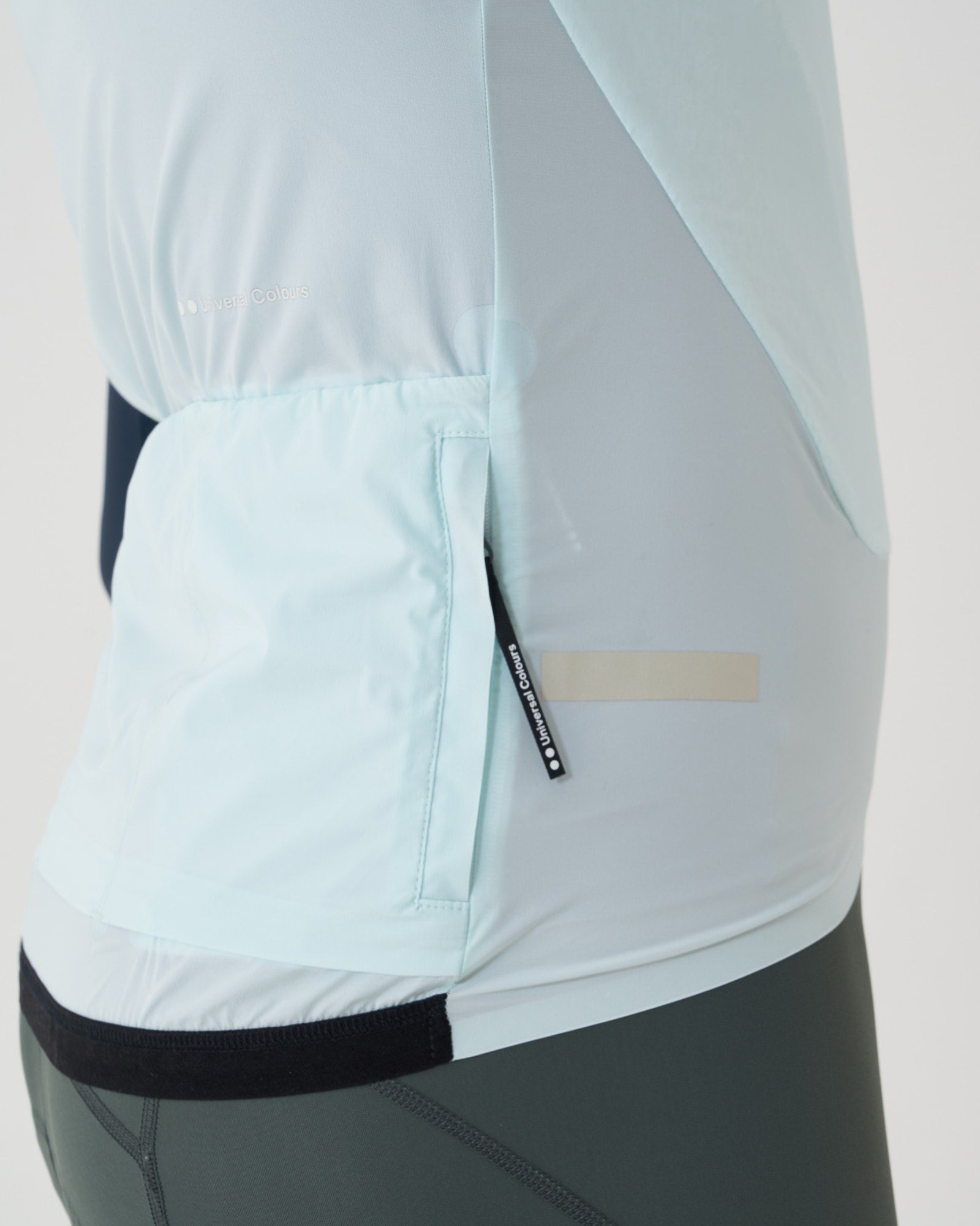 Universal Colours Unisex Chroma Insulated Gilet - Misty Blue