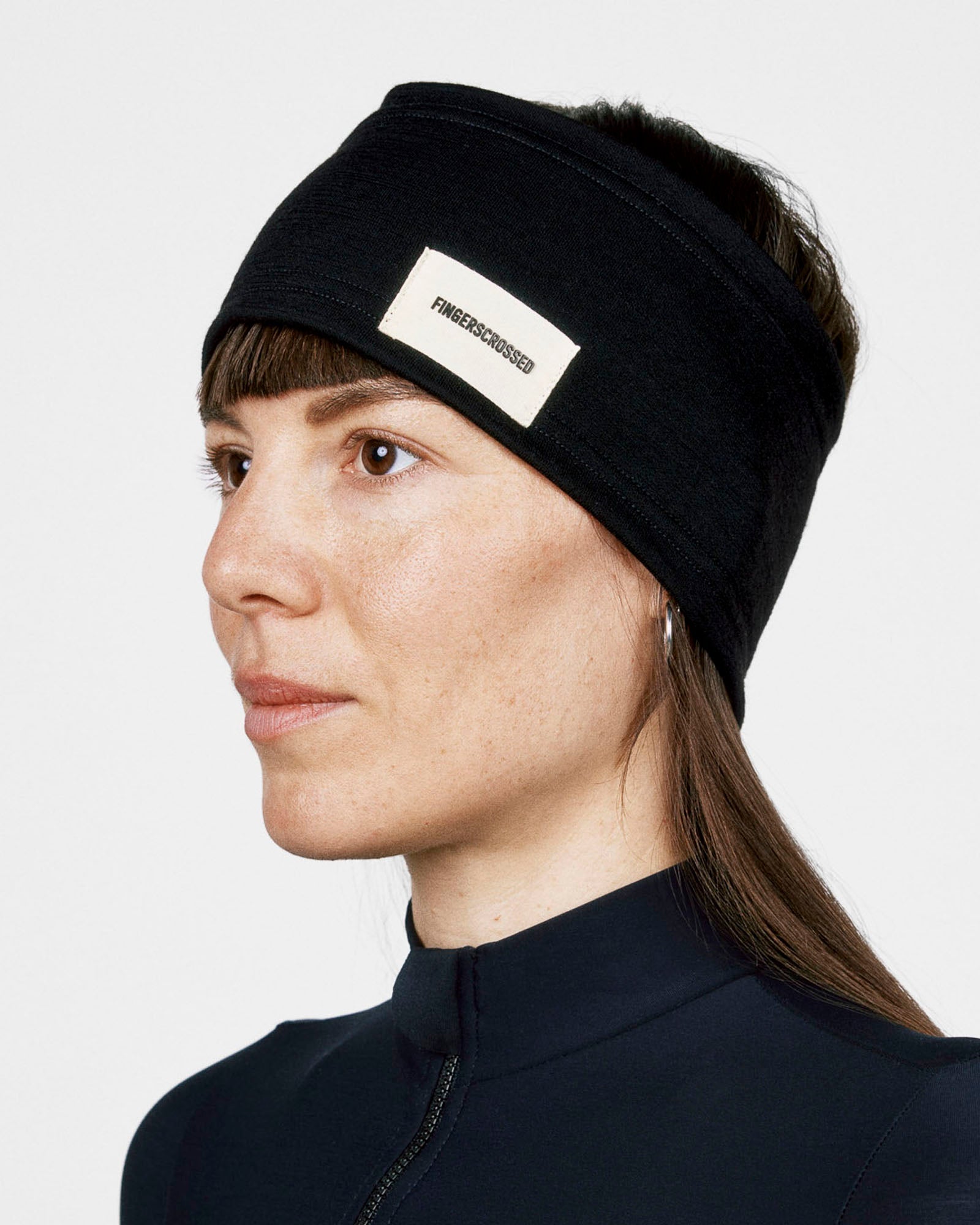 FINGERSCROSSED Headband Black on model female
