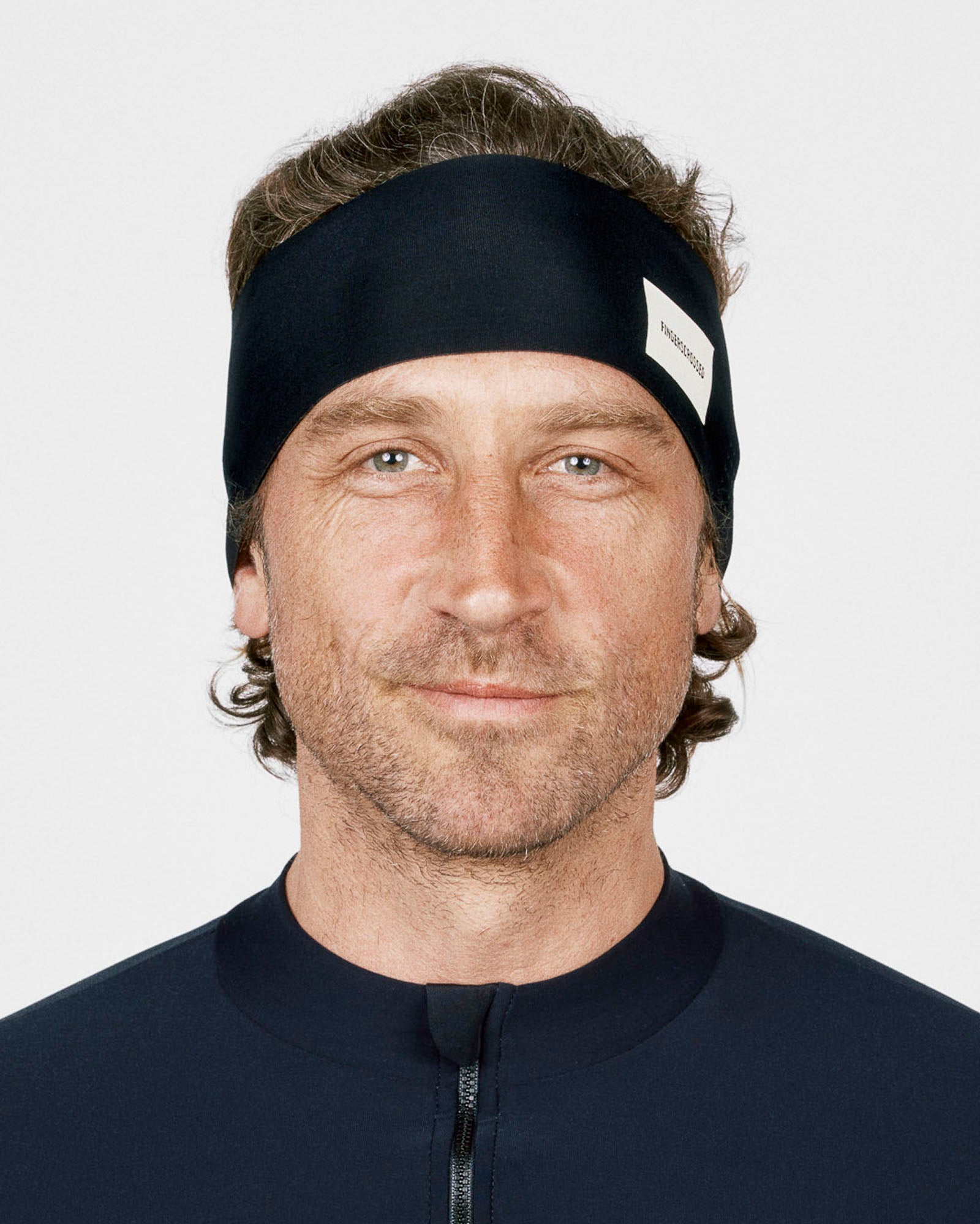 FINGERSCROSSED Headband Super Light Black on model